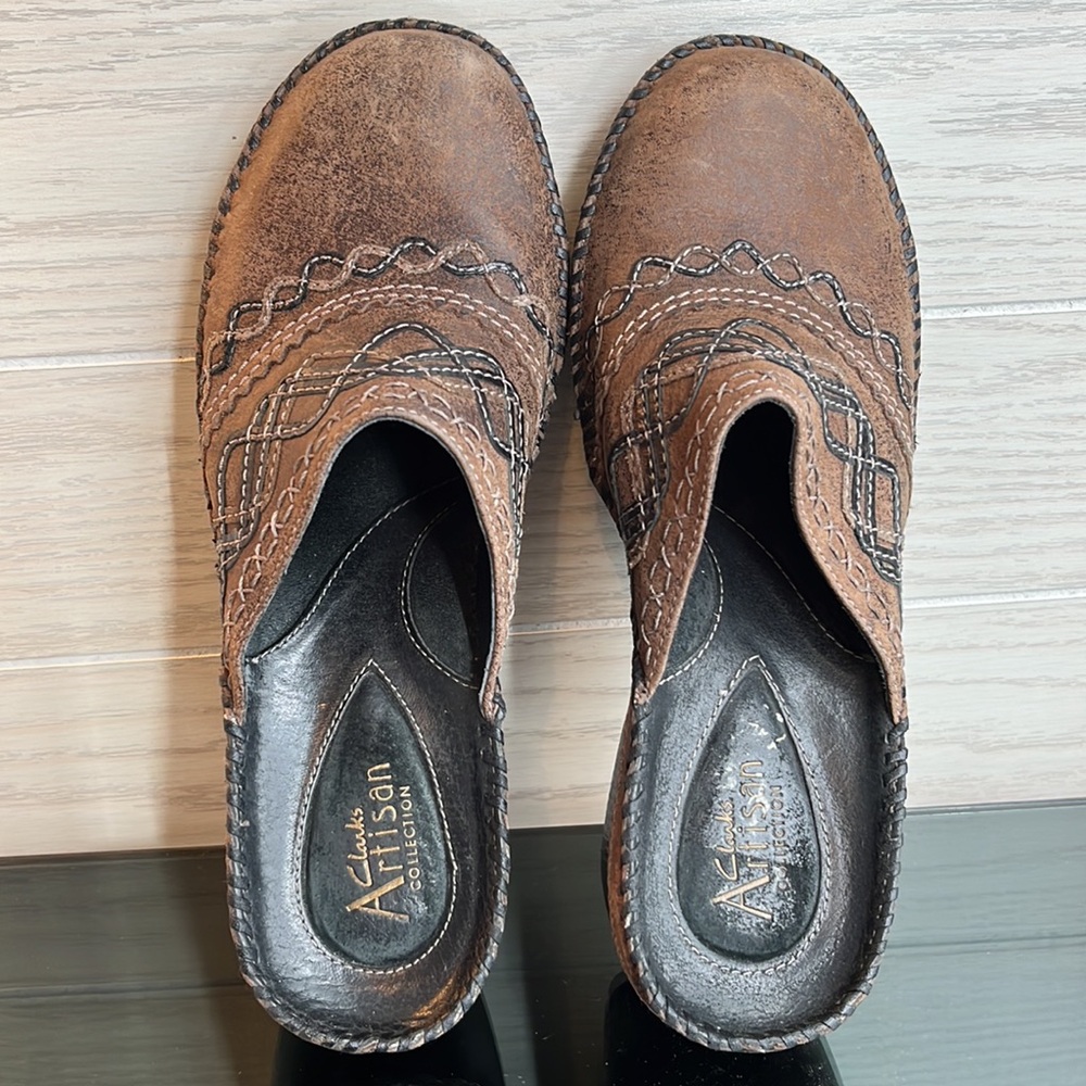 Clarks Artisan Brown Distressed‎ Stich Wedge Mules Clogs 8.5M - Picture 4 of 7